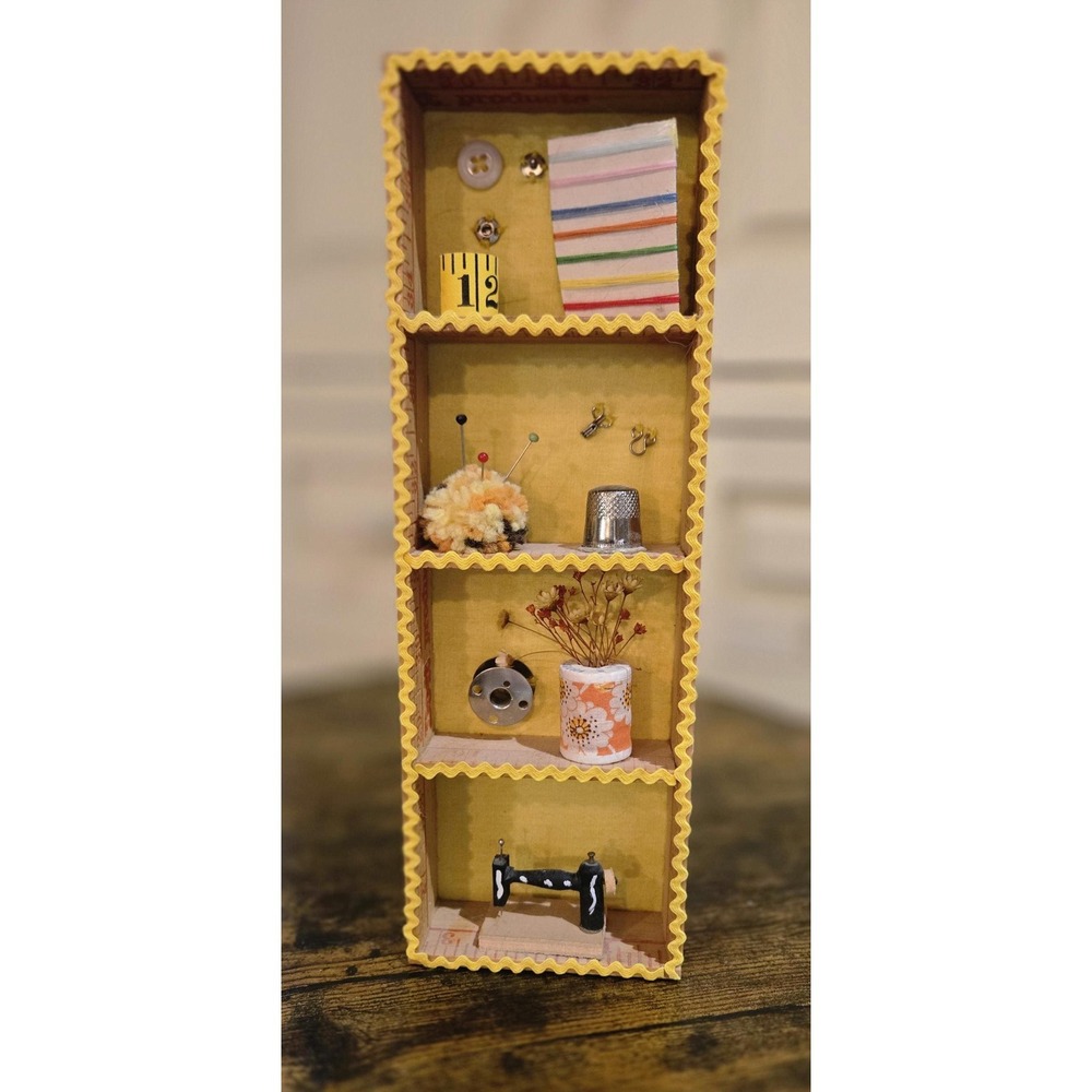 Sewing‎ Room Decor - sewing notions in mini ruler-edged diorama display
